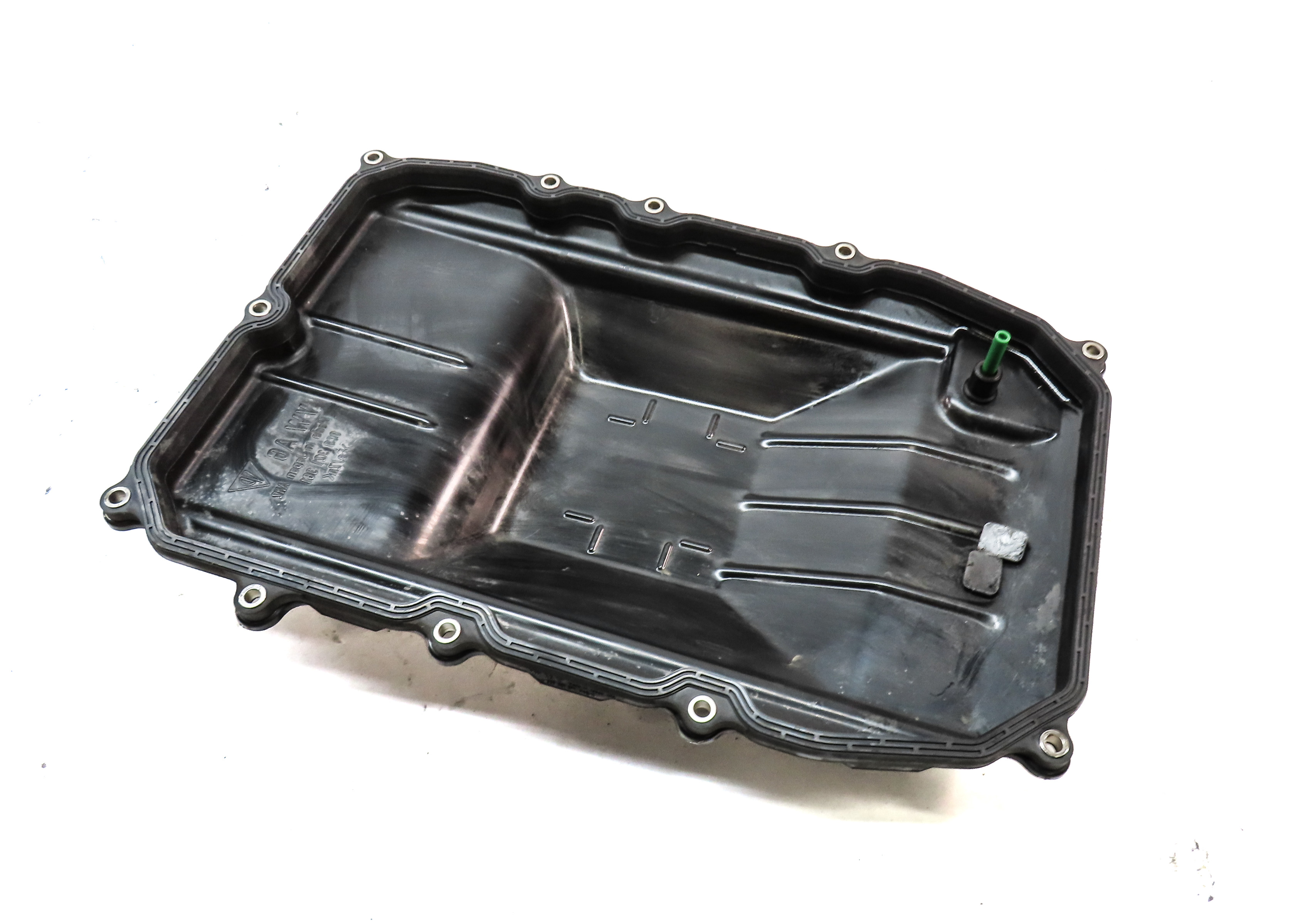 2011-2017 VW TOUAREG AUDI Q7 (4L) 3.0L 3.6L ENGINE AUTO TRANSMISSION OIL PAN — exact item pictured